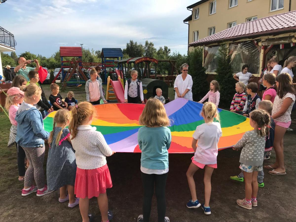 Dworek Karwia U Ewy Wiosenna 10 ภายนอก รูปภาพ